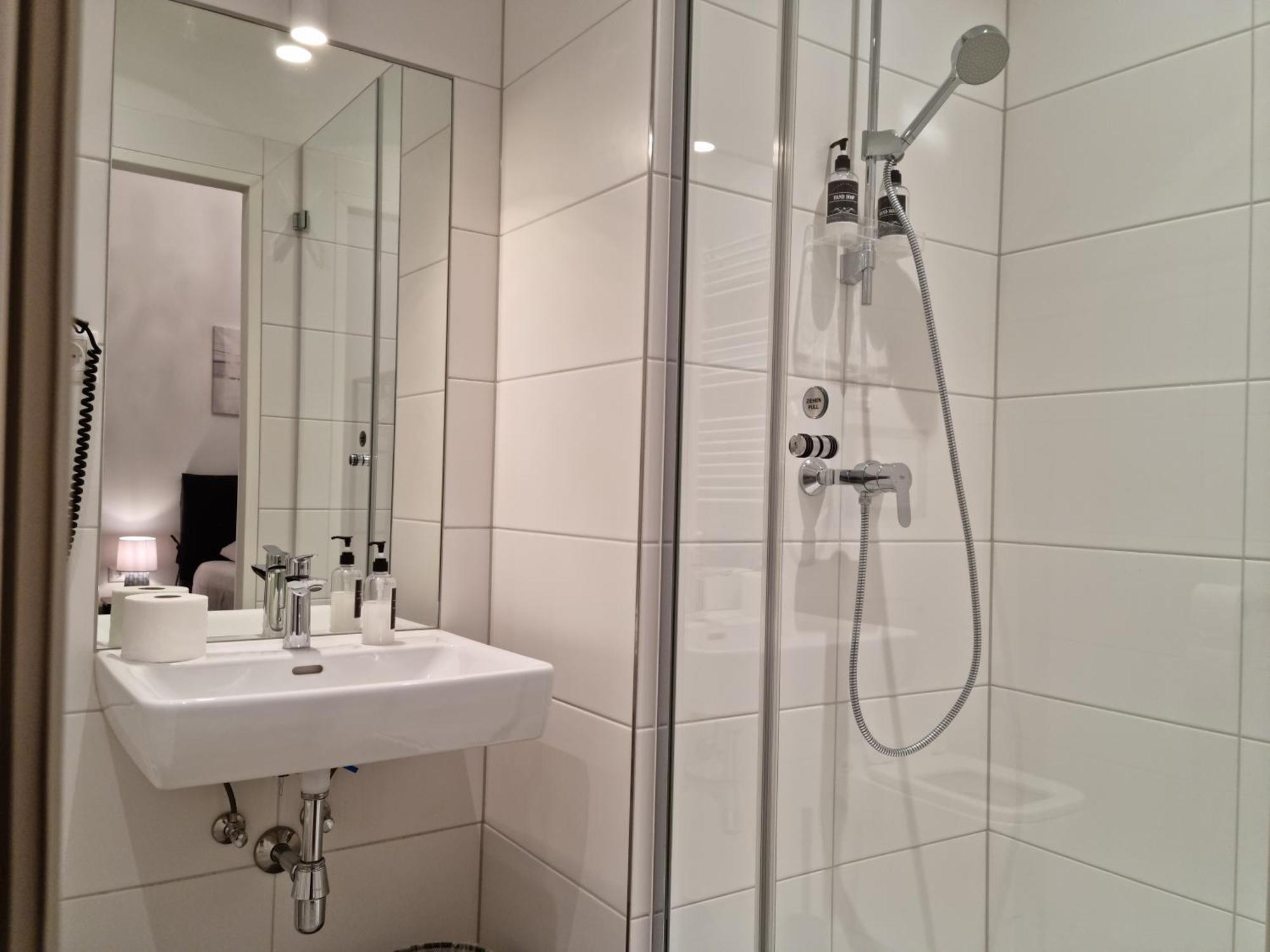 Pension Mozart - Newly Renovated Вена Номер фото